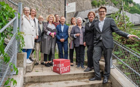 Festakt: Stadt Salzburg benennt Mönchsberg-​Treppe nach Musikerin und NS-​Opfer Alma Rosé (C) Stadt Salzburg